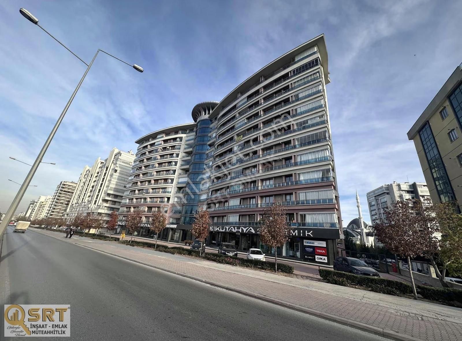 Cadde Cephe Ferah Geniş Site İçerisinde Ara Kat 3+1 - Görsel 35