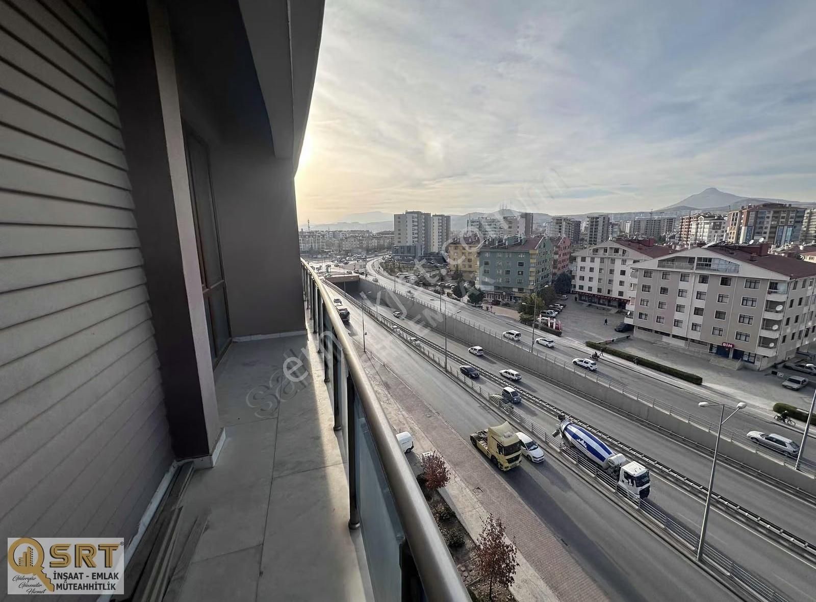 Cadde Cephe Ferah Geniş Site İçerisinde Ara Kat 3+1 - Görsel 19