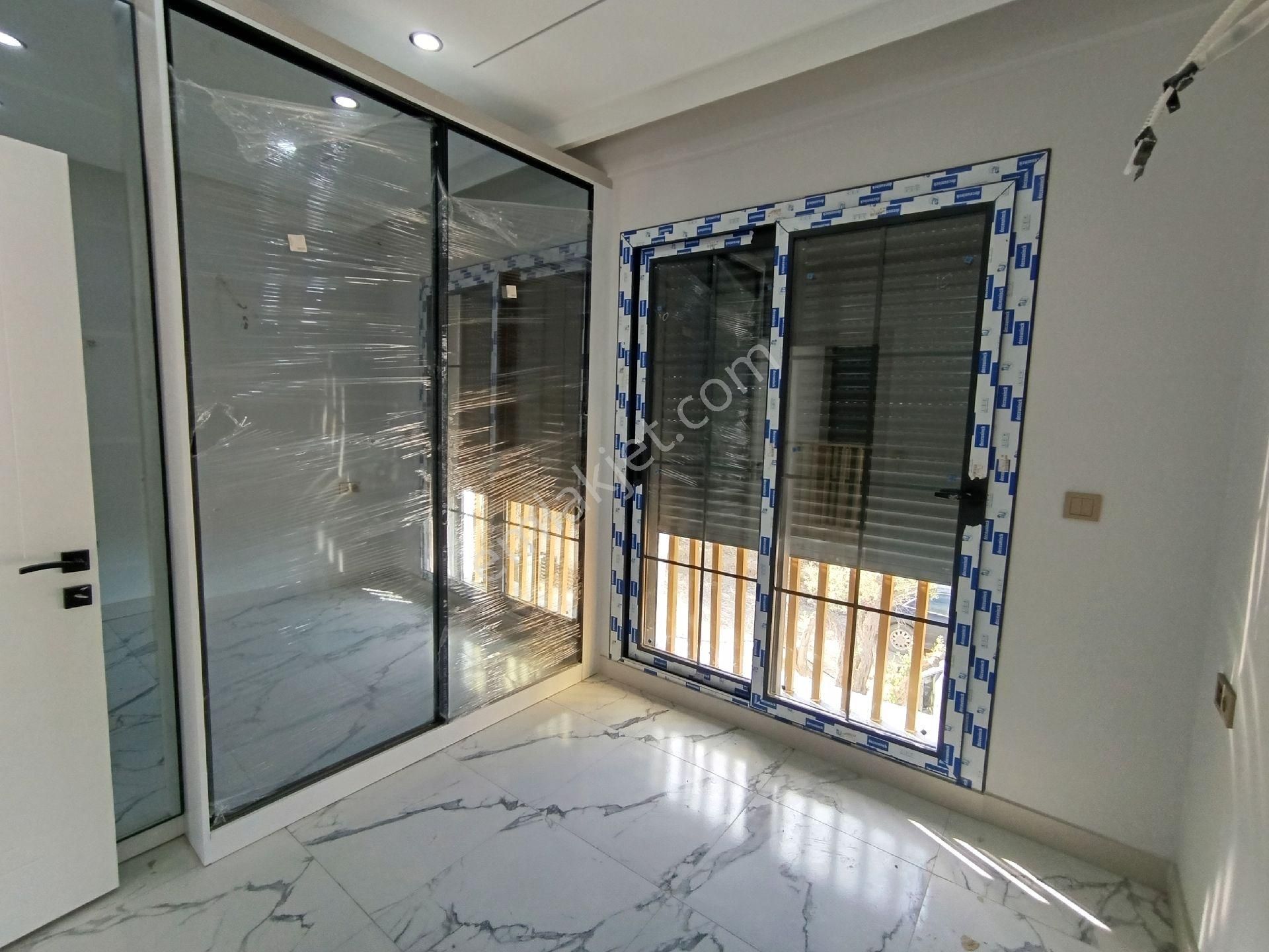 Kuşadası Davutlar'da Sıfır Özel Havuzlu Villa - Görsel 28