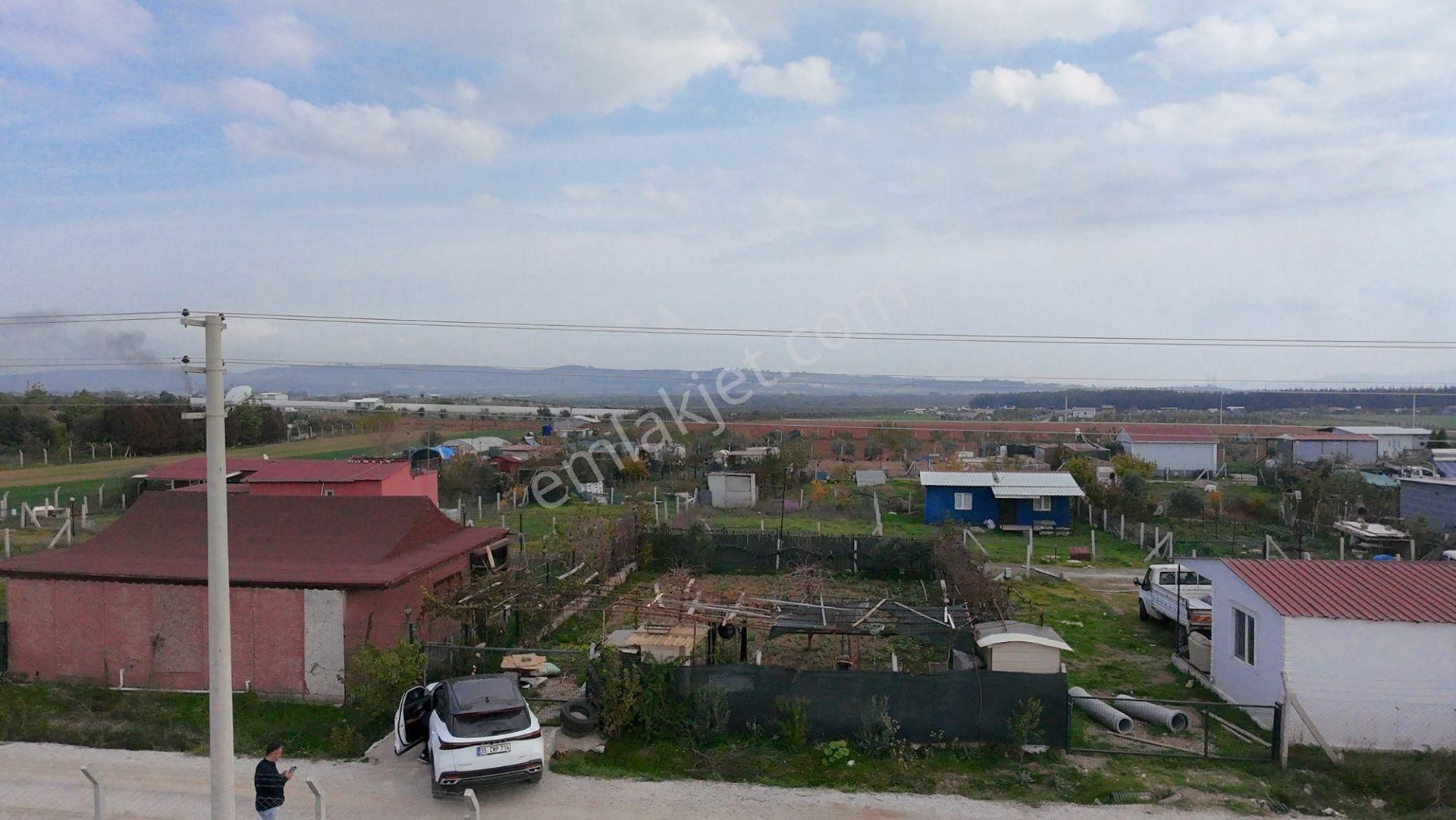 Menderes Develi’de Ana Yola Cepheli, 300 M² Hobi Bahçesi – Su & Elektrik Hazır, Araç Girişli - Görsel 13