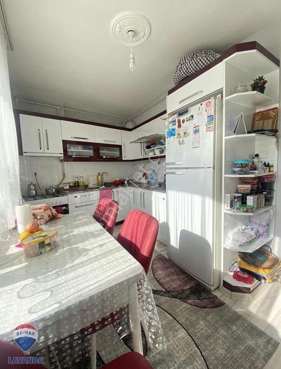 Re/max Lavanda'dan Reşadiye Mahallesinde Satılık 2+1 Daire - Görsel 3