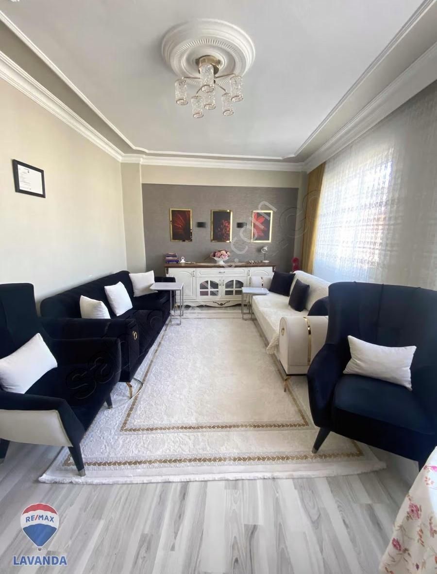 Re/max Lavanda'dan Reşadiye Mahallesinde Satılık 2+1 Daire - Görsel 5