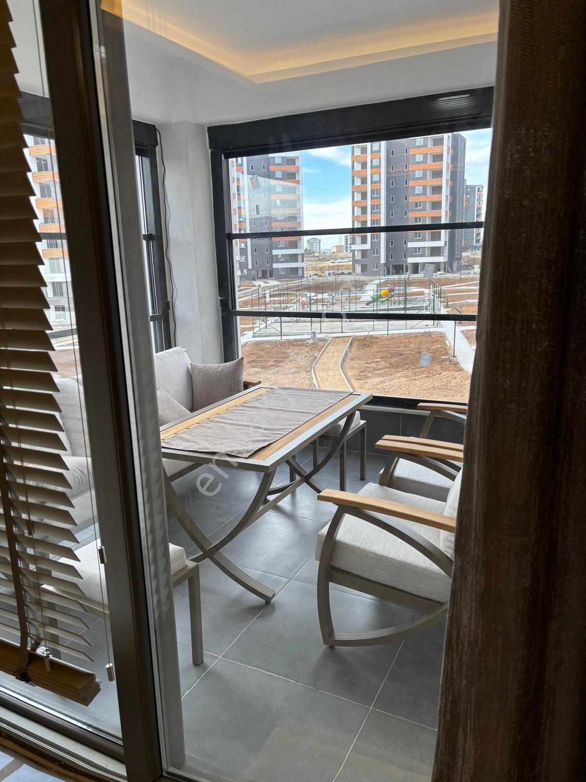 Apartment in Batman - More