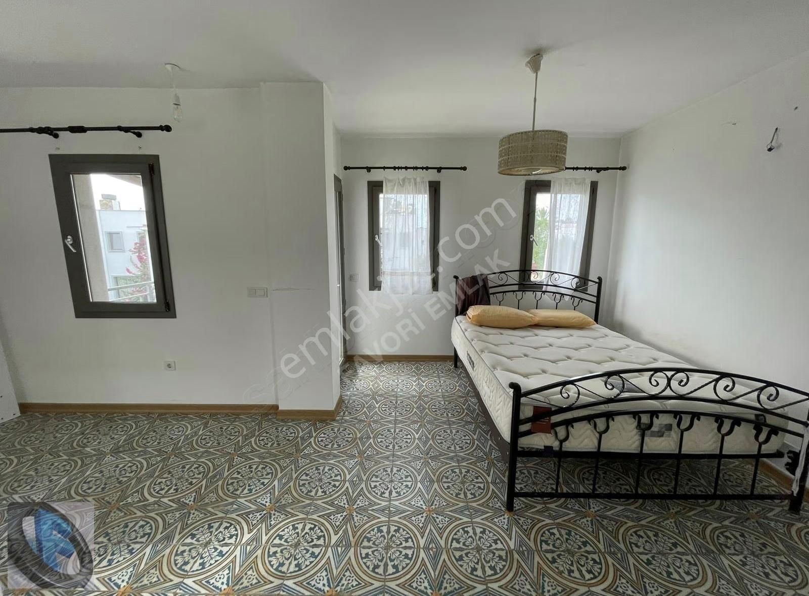 Favori'den Butik Havuzlu Sitede Müstakil Bahçeli 2+1 Villa - Görsel 22