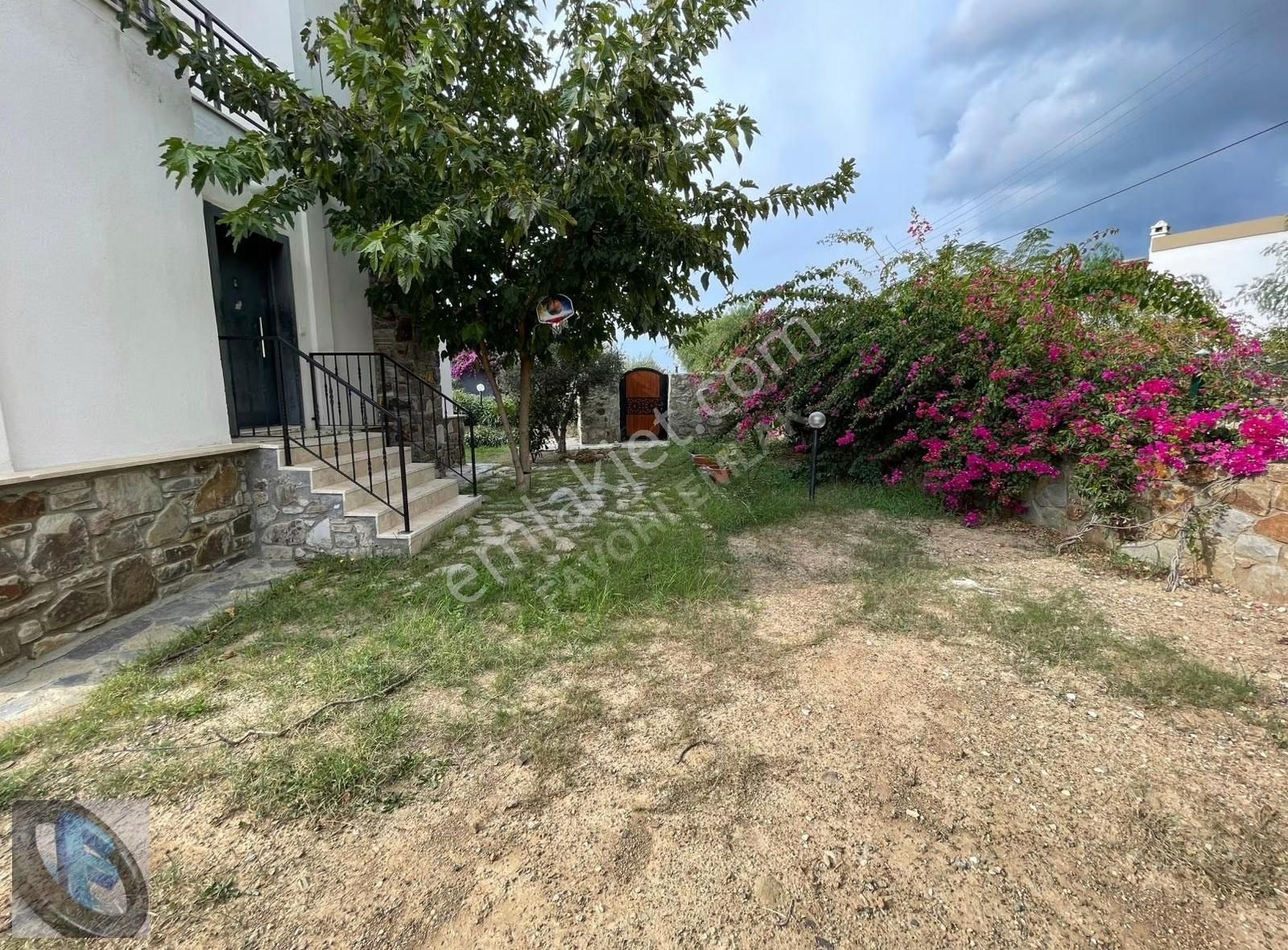 Favori'den Butik Havuzlu Sitede Müstakil Bahçeli 2+1 Villa - Görsel 10