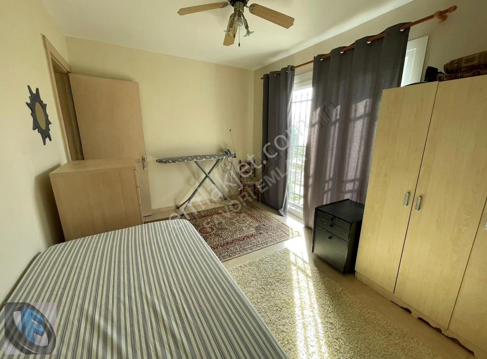 Favori'den Havuzlu Sitede Deniz Ve Şehir Manzaralı 3+1 Villa - Görsel 16