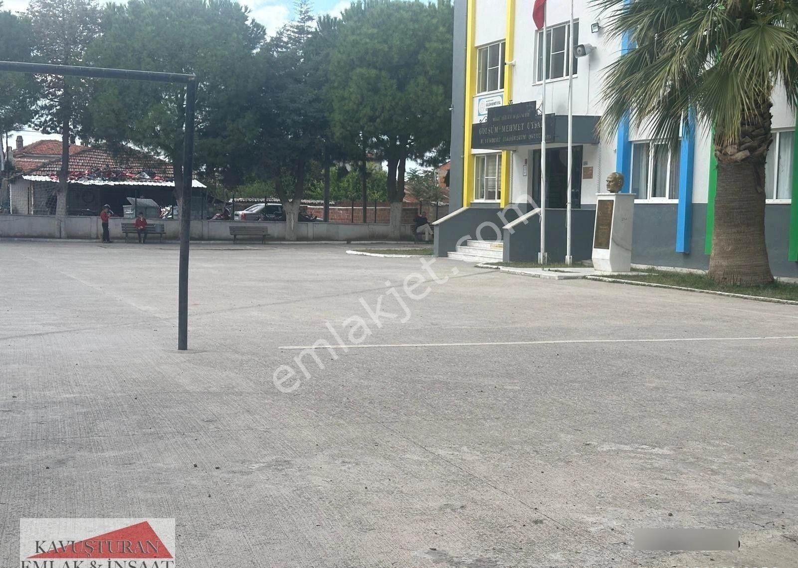 Kavuşturan Emlak'tan Havran Büyükdere Köy Merkezin'de Satılık Bahçe - Görsel 10