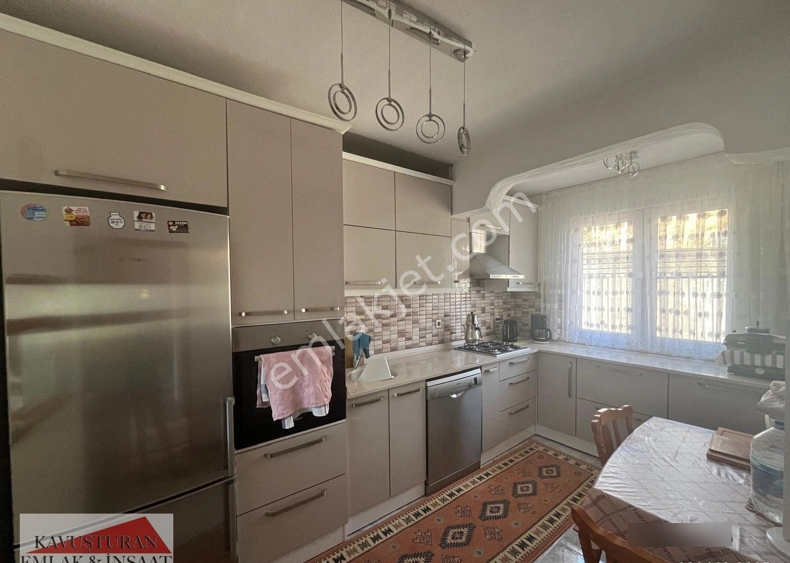 Kavuşturan Emlak'tan Akçay Güre'de Deniz Manzaralı Satılık Villa - Görsel 15