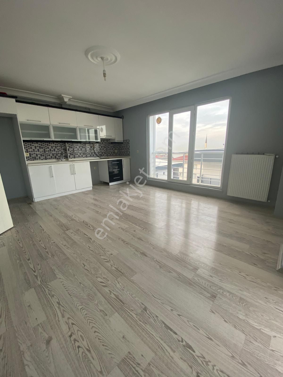 Körfez Mah. Sahile Vetranvaya Yürüme Mesafesinde Satılık 2+0 Daire - Görsel 2