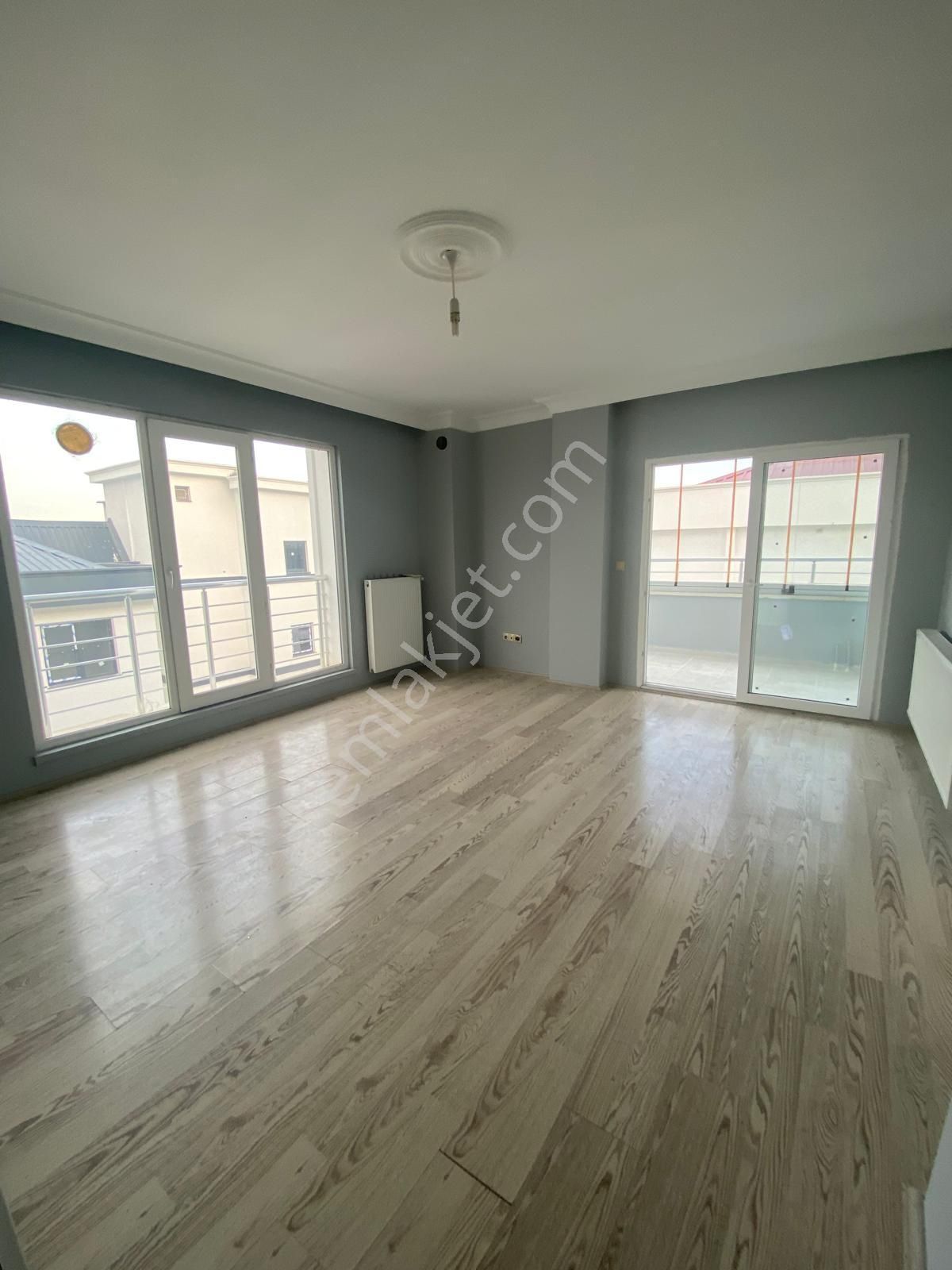 Körfez Mah. Sahile Vetranvaya Yürüme Mesafesinde Satılık 2+0 Daire - Görsel 3