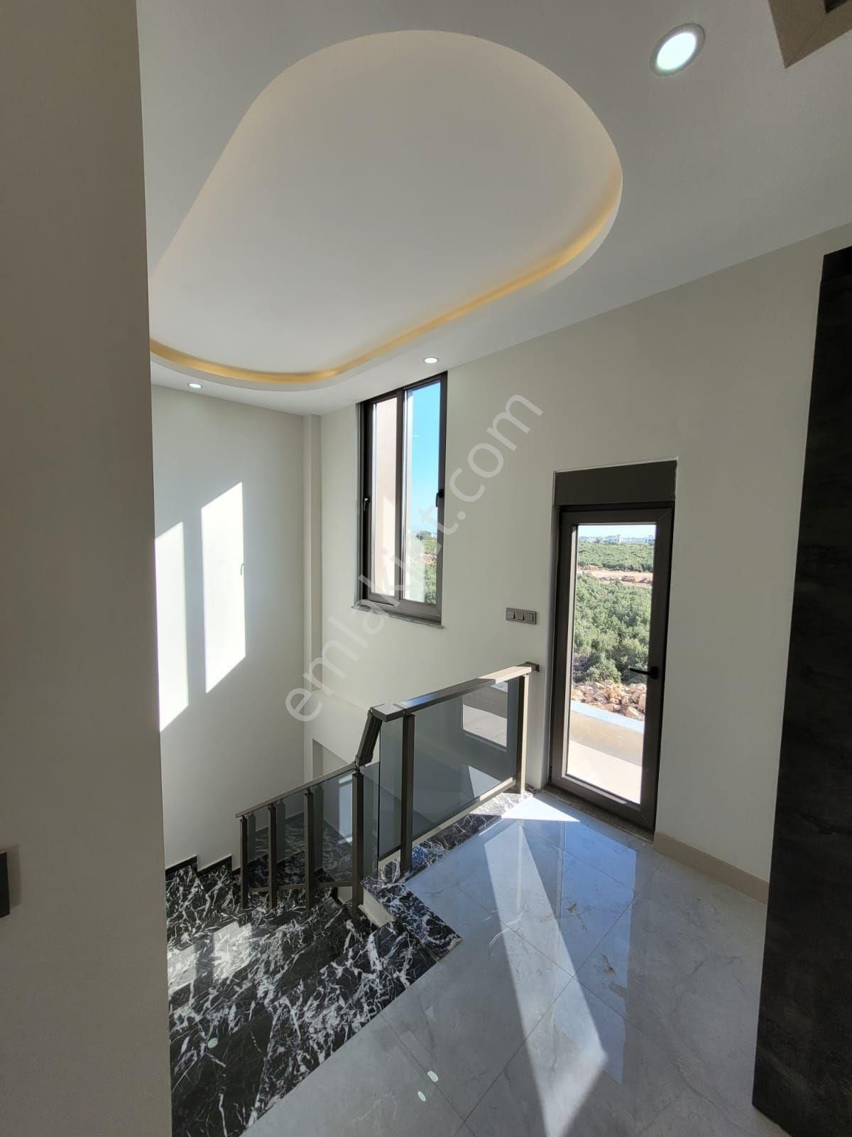 Altınkalede Modern 4+1 Yerden Isıtmalı Özel Mimarili Villa - Görsel 27