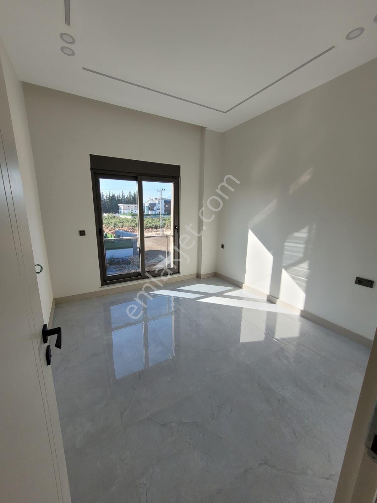 Altınkalede Modern 4+1 Yerden Isıtmalı Özel Mimarili Villa - Görsel 30