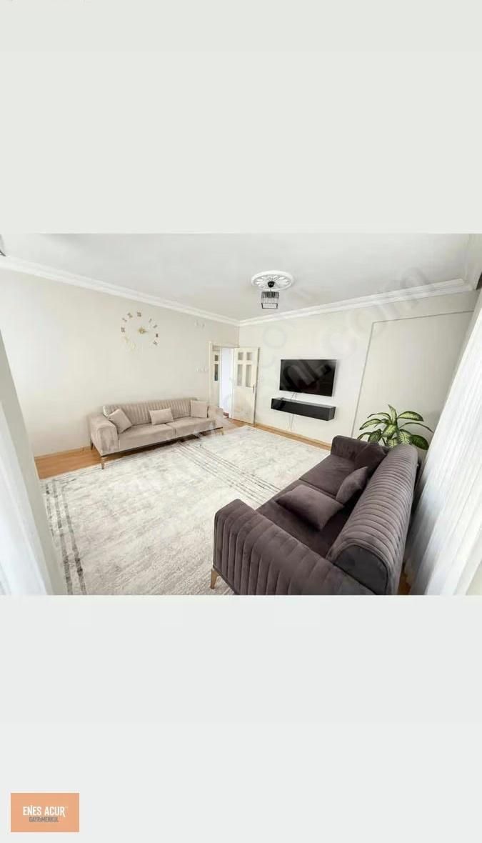 Enes Acur' Dan Kent Plaza Yakını 3+1 Arakat Bakımlı Satılık - Görsel 2