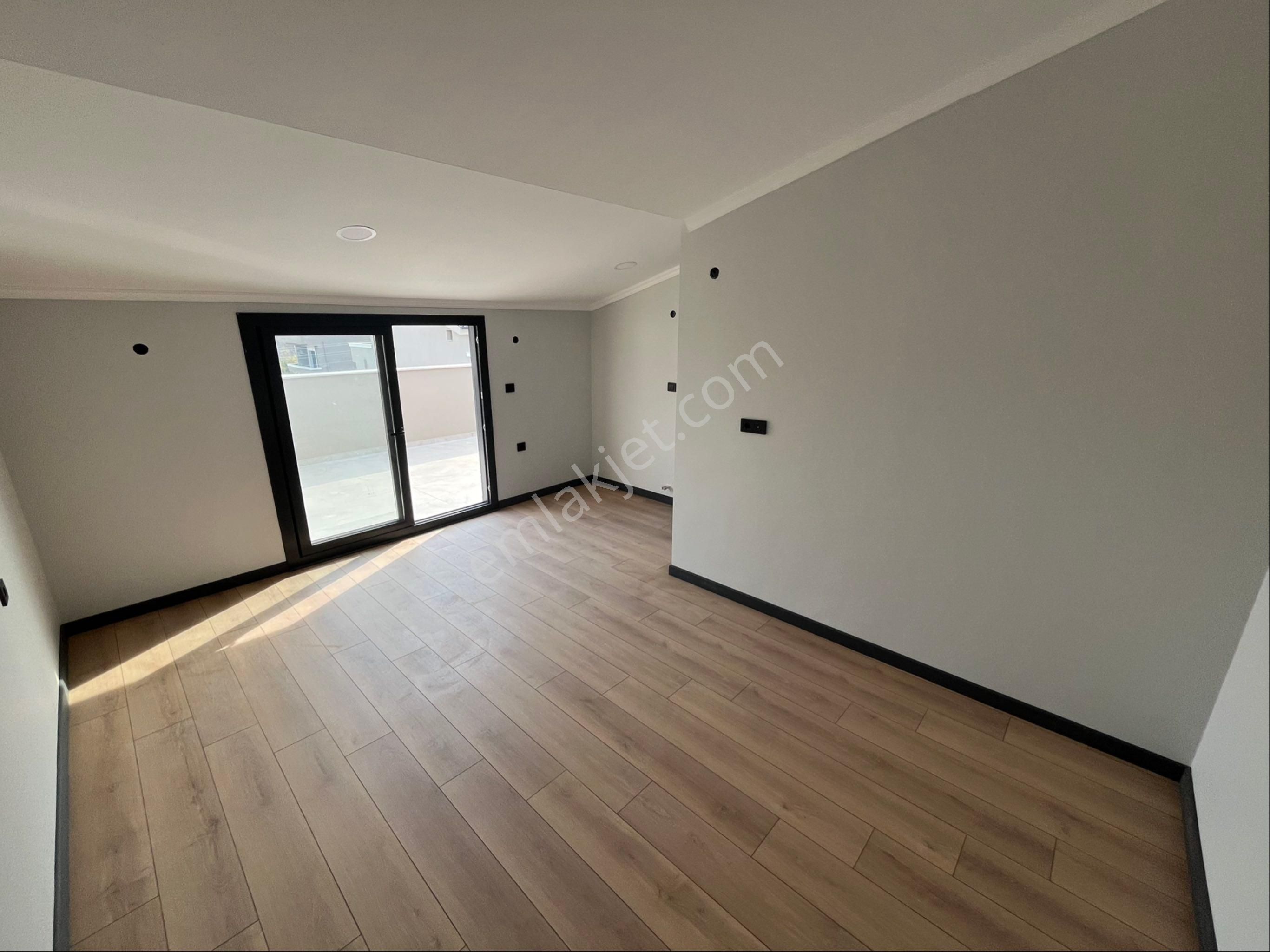 Gümüldürde Denize 400m Geniş Bahçeli Ultra Lüx Villa - Görsel 10