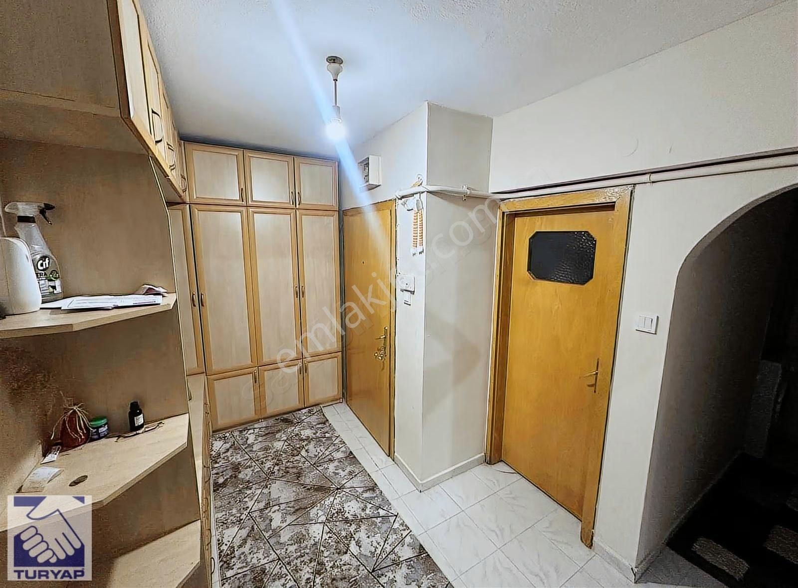 Merkezi Konumda Yunus Emre Mahallesinde 3+1 Acil Satılık Daire - Görsel 8