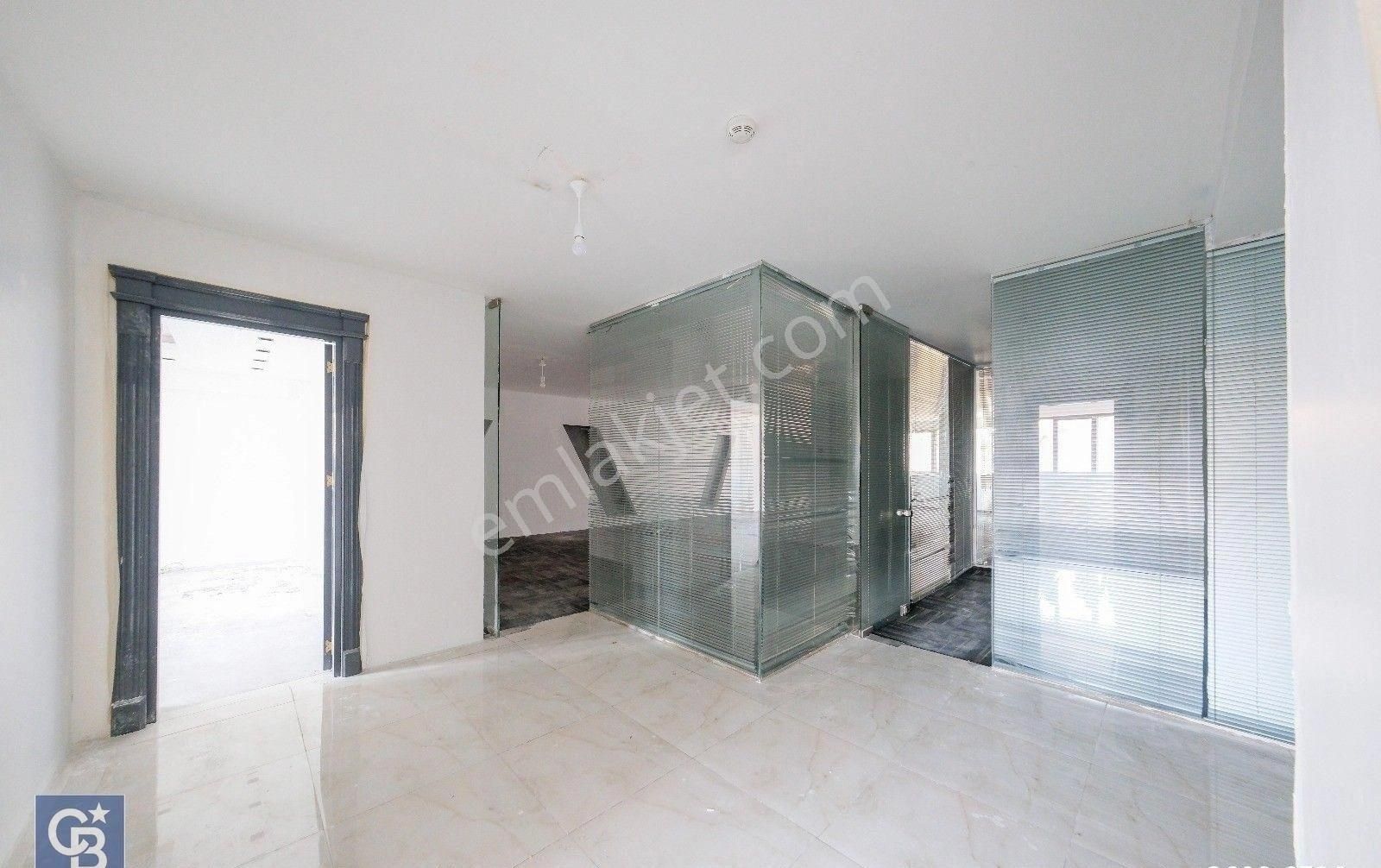 Mükemmel Konumda İşyerine Uygun Kiralık - Görsel 14