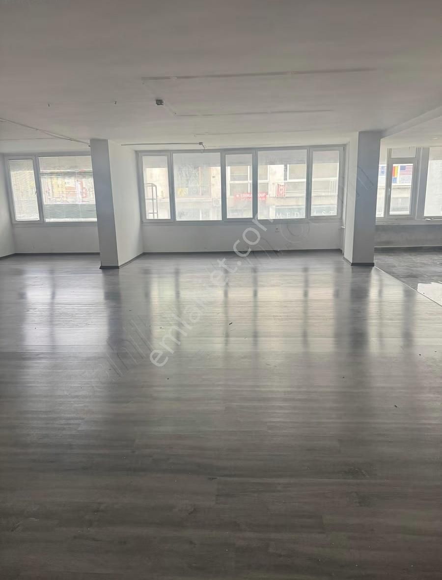 Kadıköy Altıyol Da Kuşdili Caddesinde 350m Net - Görsel 4