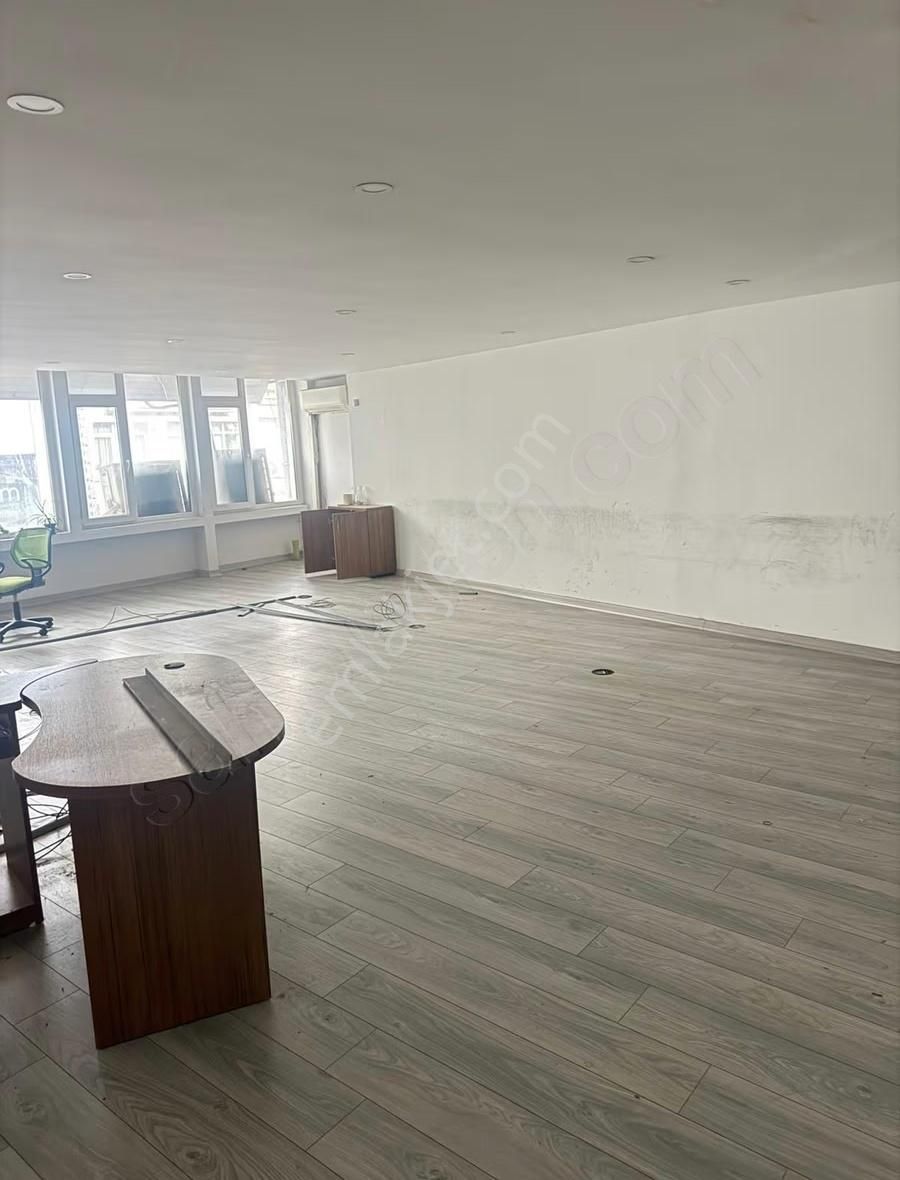 Kadıköy Altıyol Da Kuşdili Caddesinde 350m Net - Görsel 2