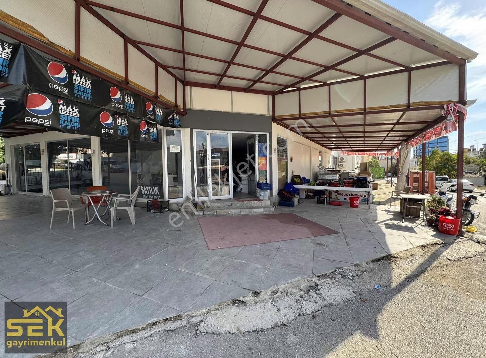 Serikte Kiralık 3 Katlı 460 M² Geniş Ticari Dükkân