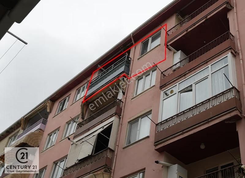 C21;cius Y.emre Parkı Civarı Yapılı 3+1 Satılık Daire