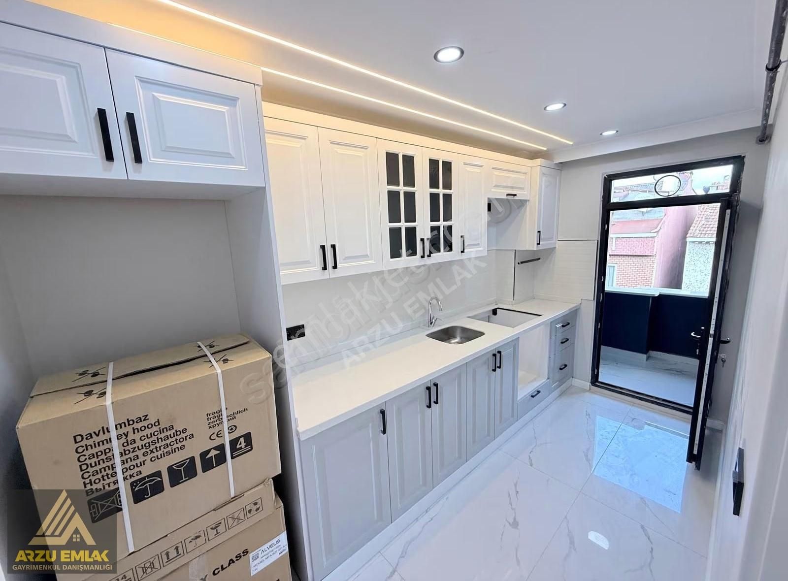 Arzu Emlak'tan Yunus Emre Mah Satılık Sıfır Asansörlü Daire