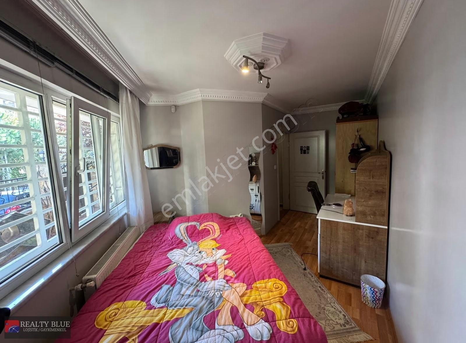 Ümraniye Site Mah. 135 M2 Ka.otoparklı 3+1 Köşe Konumda Daire - Görsel 4