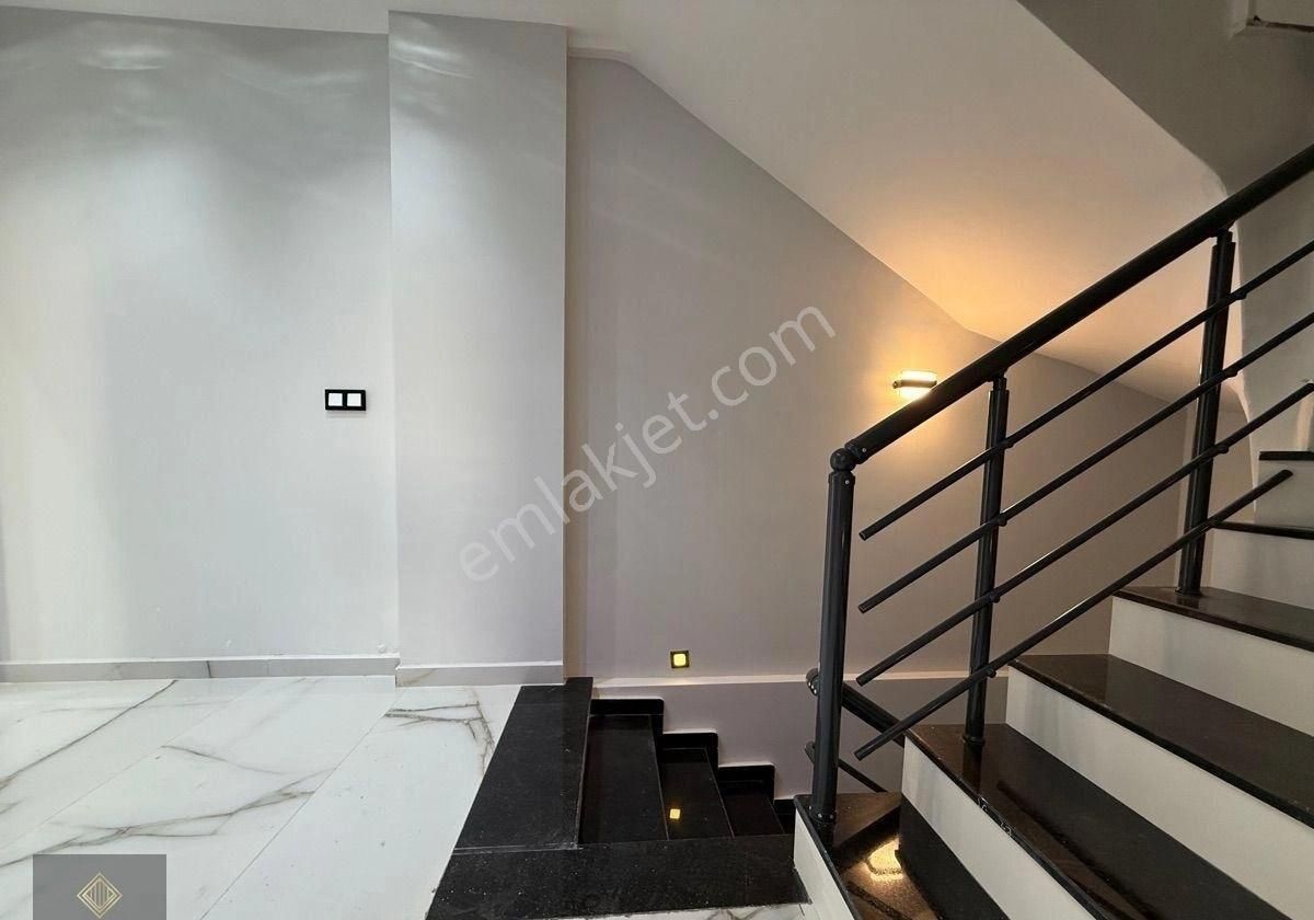 Didim Efeler’de Acil Satılık Sıfır 3+1 Müstakil Girişli Geniş Teraslı Bahçeli Ön Cephe Lüks Villa - Görsel 7