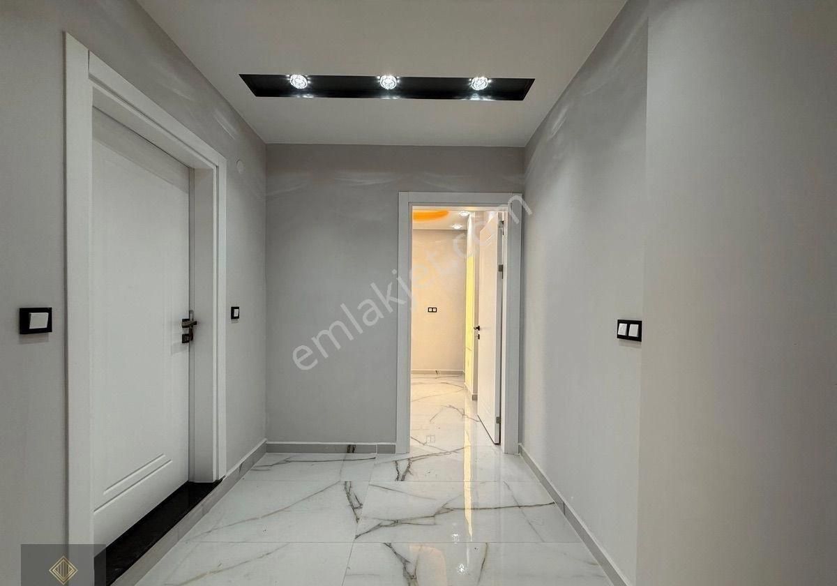 Didim Efeler’de Acil Satılık Sıfır 3+1 Müstakil Girişli Geniş Teraslı Bahçeli Ön Cephe Lüks Villa - Görsel 19