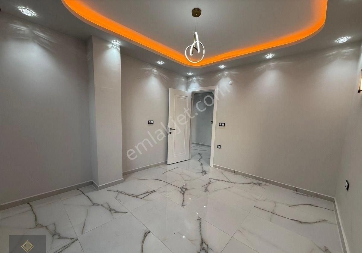 Didim Efeler’de Acil Satılık Sıfır 3+1 Müstakil Girişli Geniş Teraslı Bahçeli Ön Cephe Lüks Villa - Görsel 24