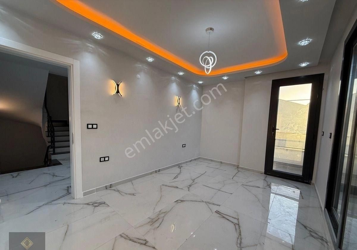 Didim Efeler’de Acil Satılık Sıfır 3+1 Müstakil Girişli Geniş Teraslı Bahçeli Ön Cephe Lüks Villa - Görsel 23