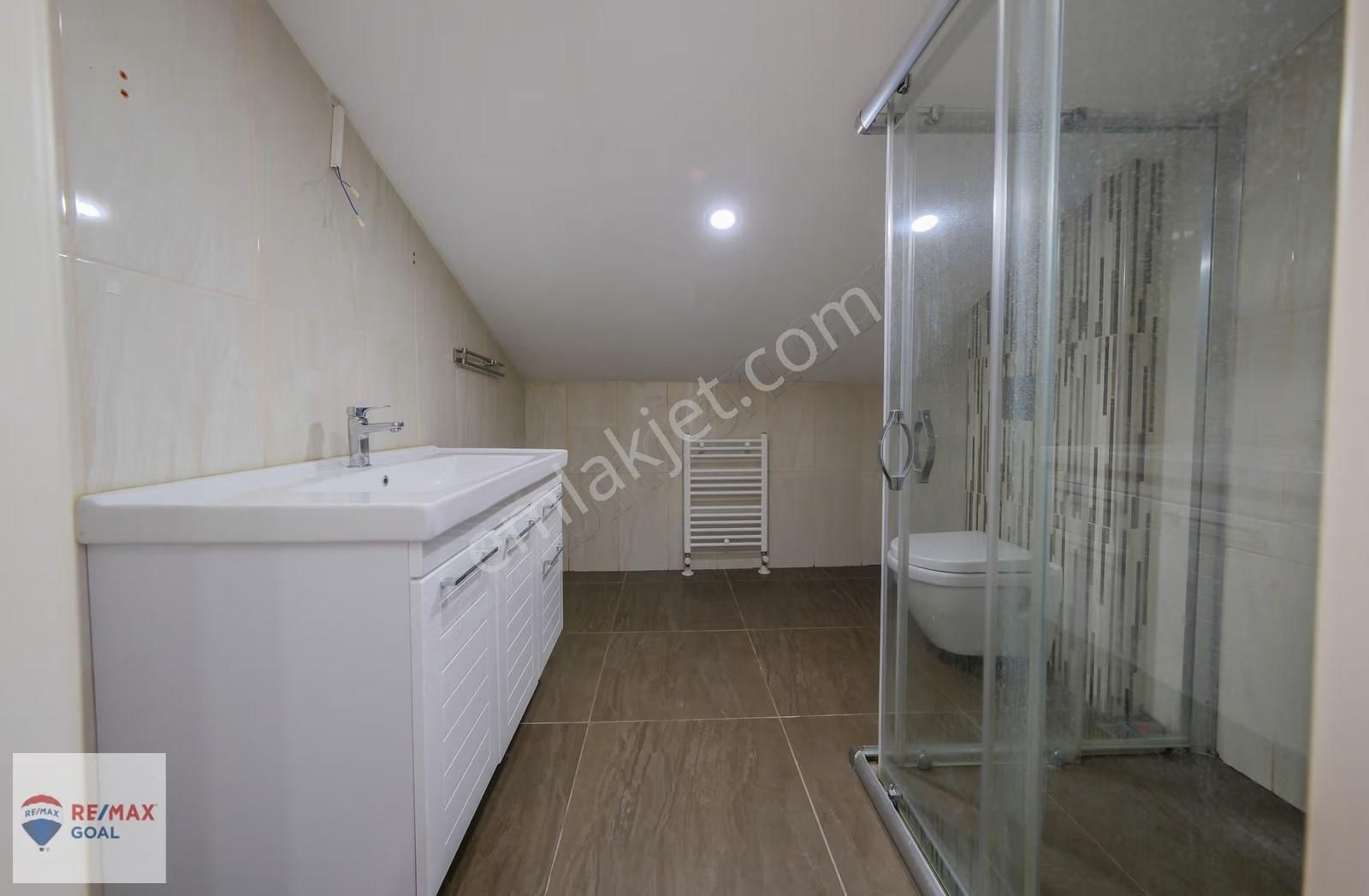 Remax Şirvan'dan Kadıköy'de 4+1 Deniz Manzaralı Satılık Dublex - Görsel 2