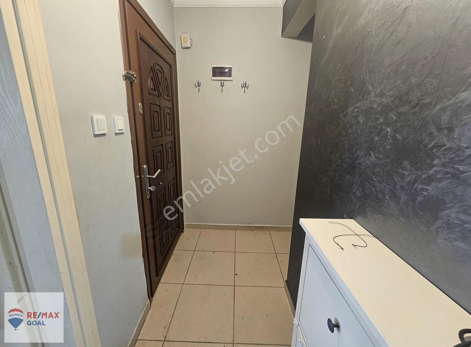 Remax Şirvan'dan Hasanpaşa'da Ara Kat 2+1 Satılık Daire - Görsel 2