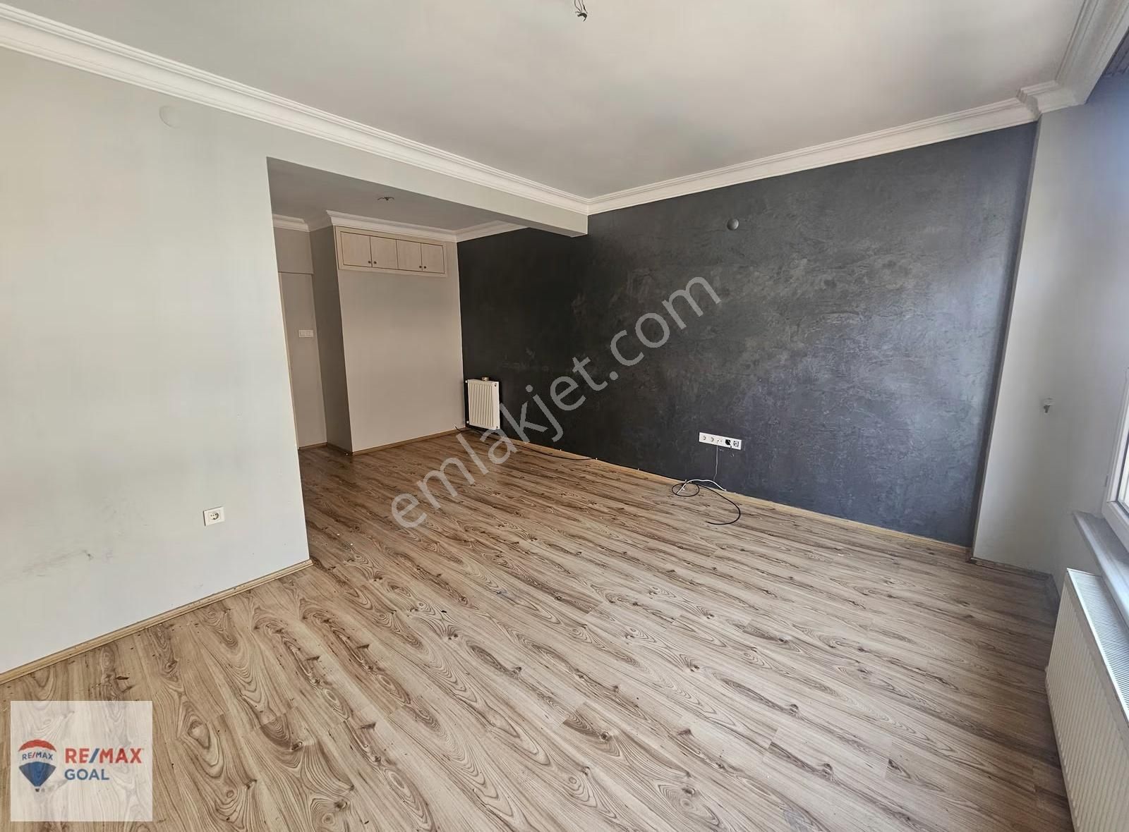 Remax Şirvan'dan Hasanpaşa'da Ara Kat 2+1 Satılık Daire - Görsel 4