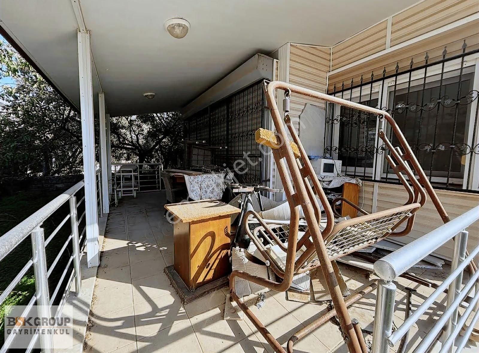 Müstakil 5+1 Geniş Bahçeli Denize Yakın Merkezi Konum Villa - Görsel 34