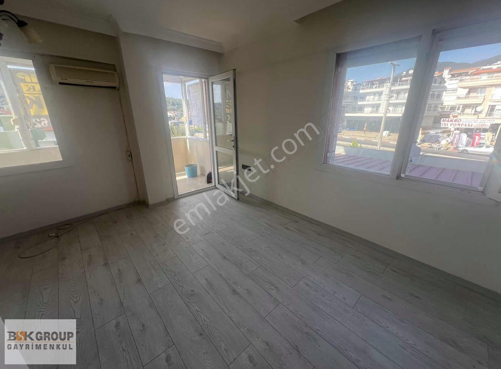 Bsk Group'dan Deniz Manzaralı Daire Çarşi İçinde..! - Görsel 12