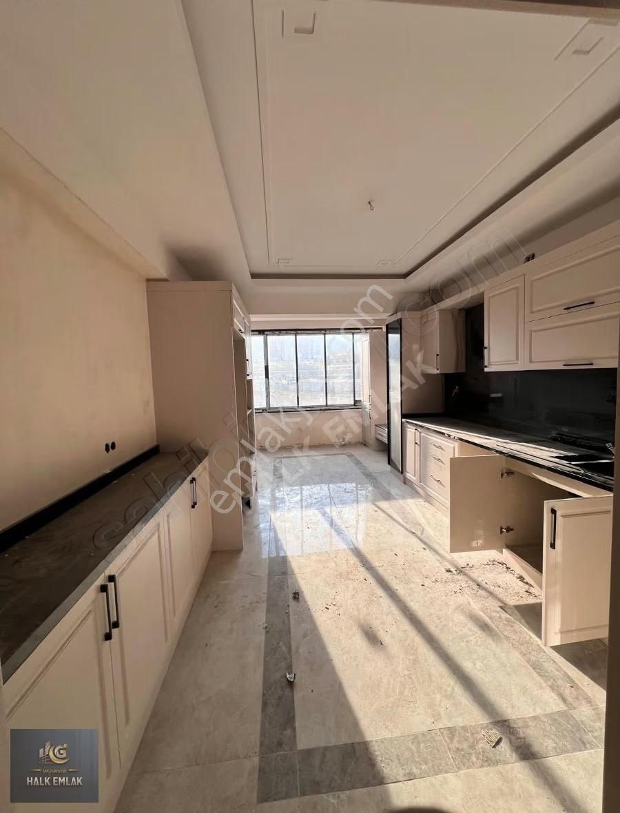 Şehitkamil Göktürk Mah. Satılık Ultra Lüx 2.5+1 Daire