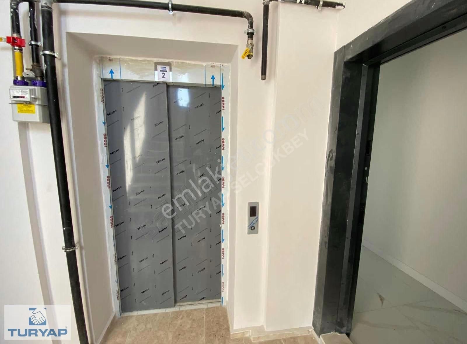 Turyap Selçukbey'den Karahasanlı'da 90 M² 2+1 Satılık Arakat