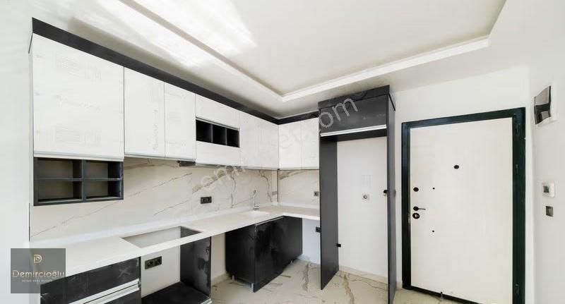 Mahmutlarda Site İçersinde 1+1 Kiralık Denize Yakın Daire - Görsel 8