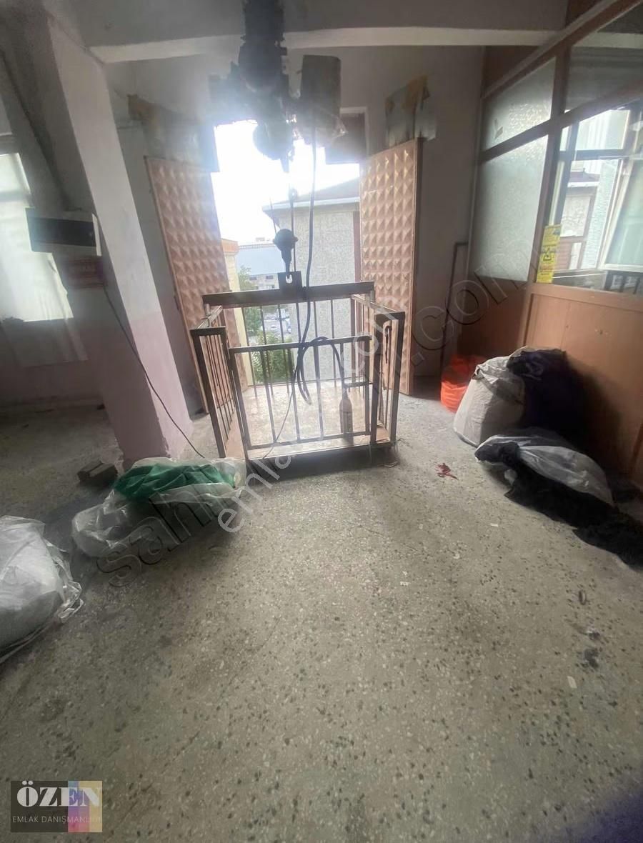 Bahcelievler Çoban Ceşme Mah Kiralık İş Yeri 200m - Görsel 4