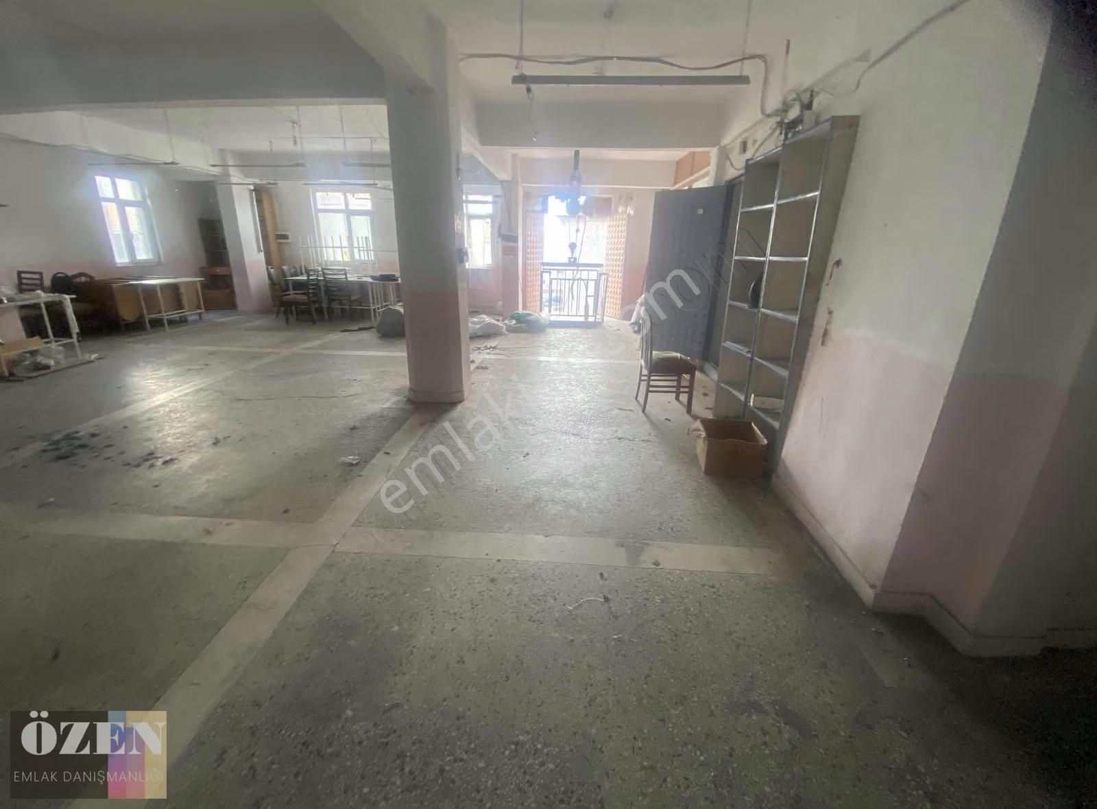 Bahcelievler Çoban Ceşme Mah Kiralık İş Yeri 200m - Görsel 5