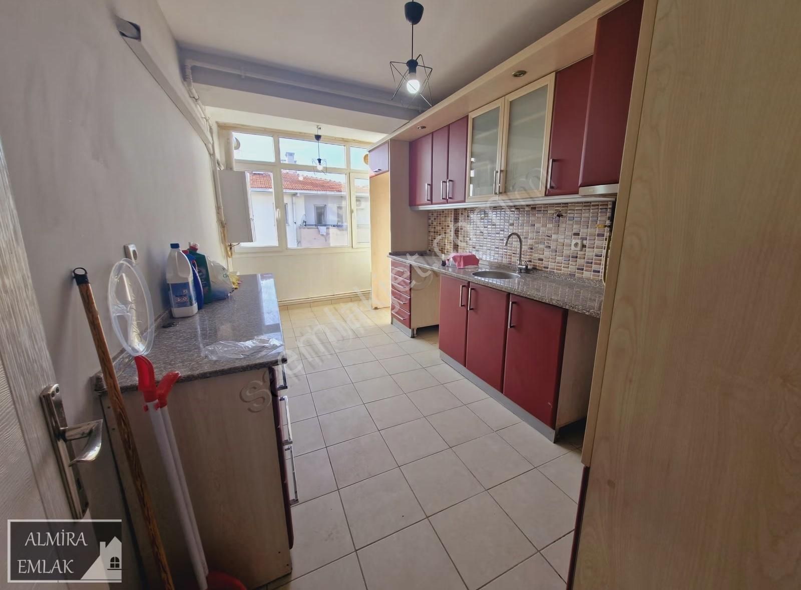 Metro Yakını Park Manzaralı 3+1 135m2 Köşe D.gazlı Daire - Görsel 31