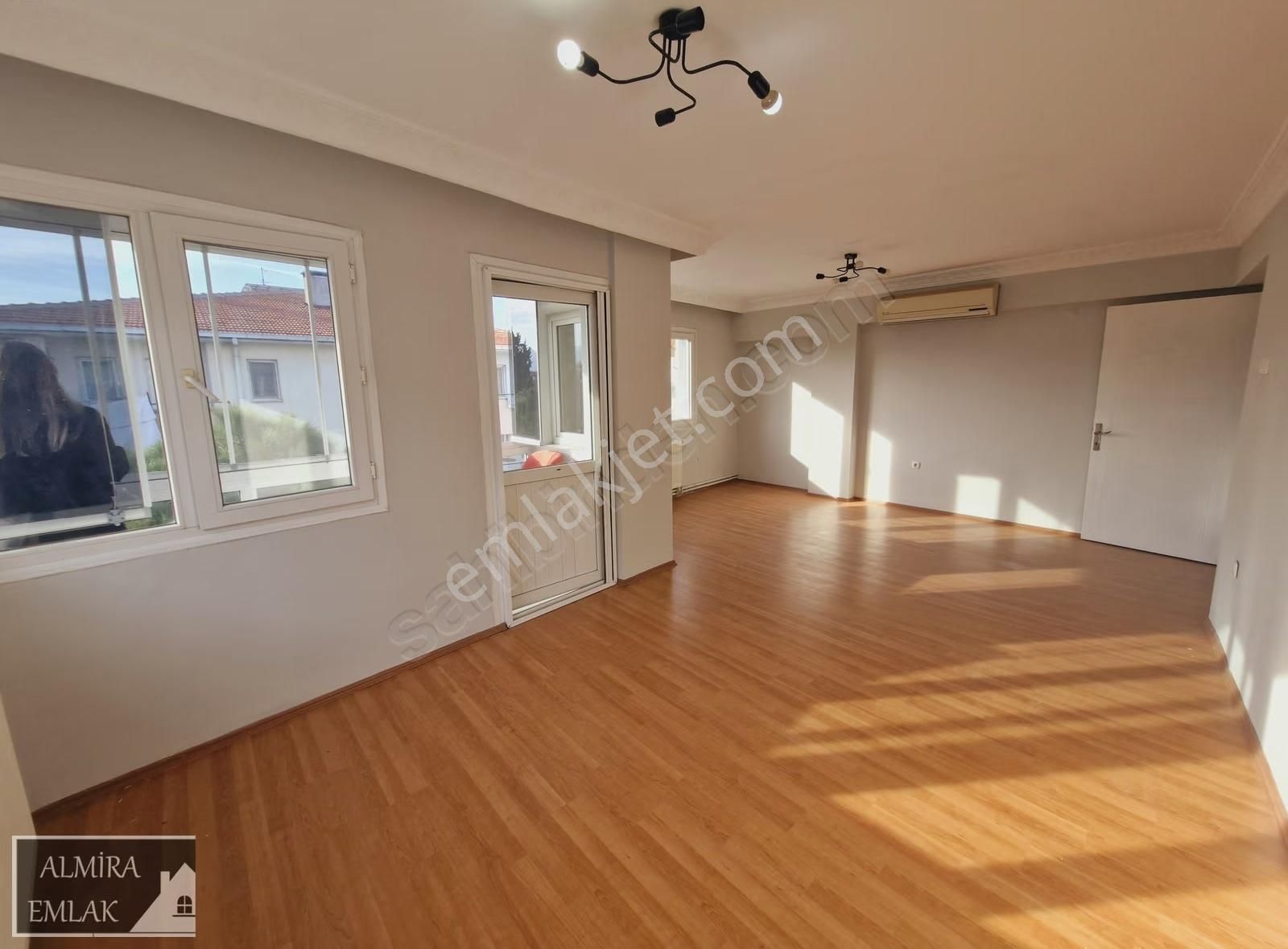 Metro Yakını Park Manzaralı 3+1 135m2 Köşe D.gazlı Daire - Görsel 14