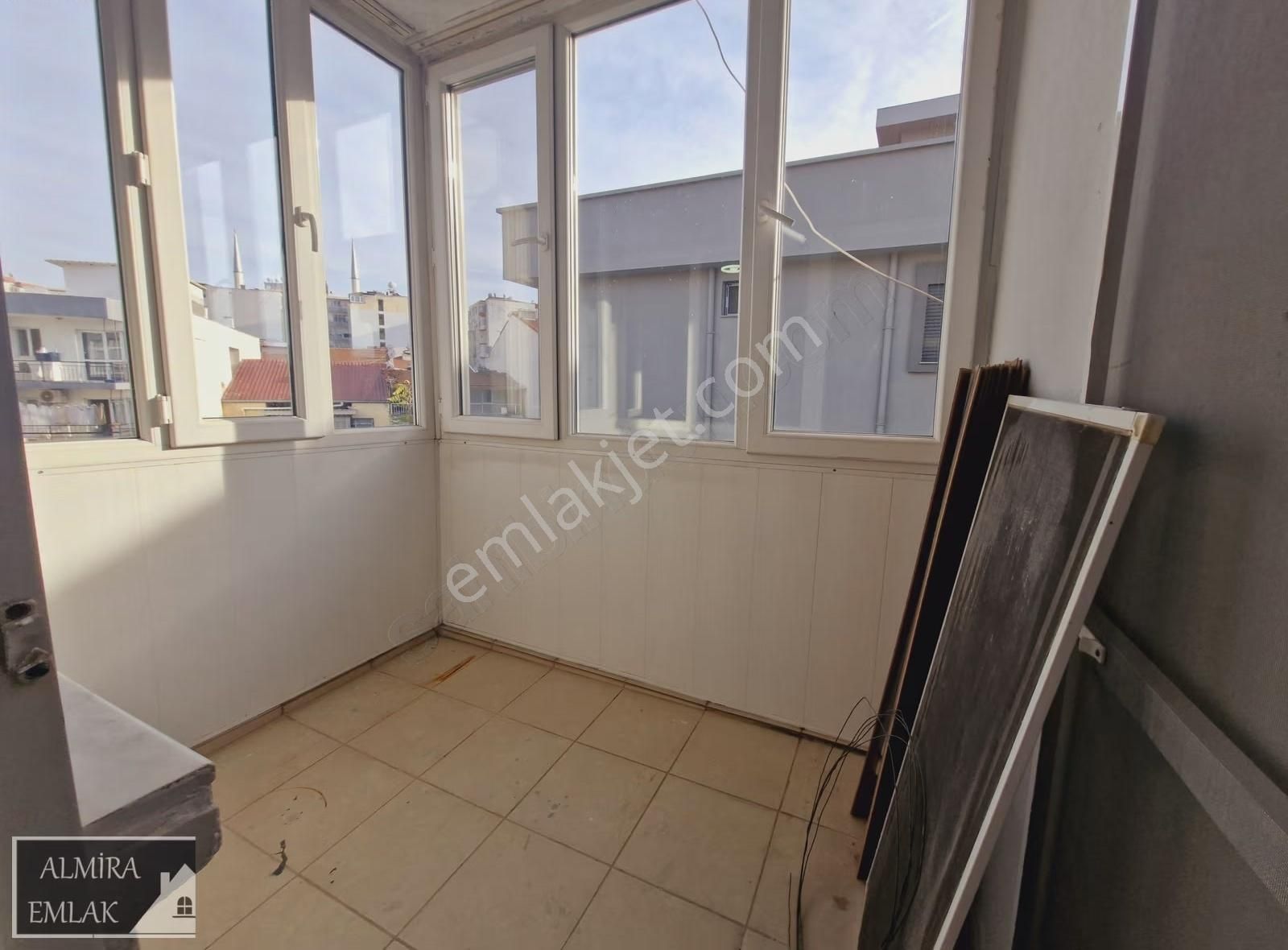 Metro Yakını Park Manzaralı 3+1 135m2 Köşe D.gazlı Daire - Görsel 4