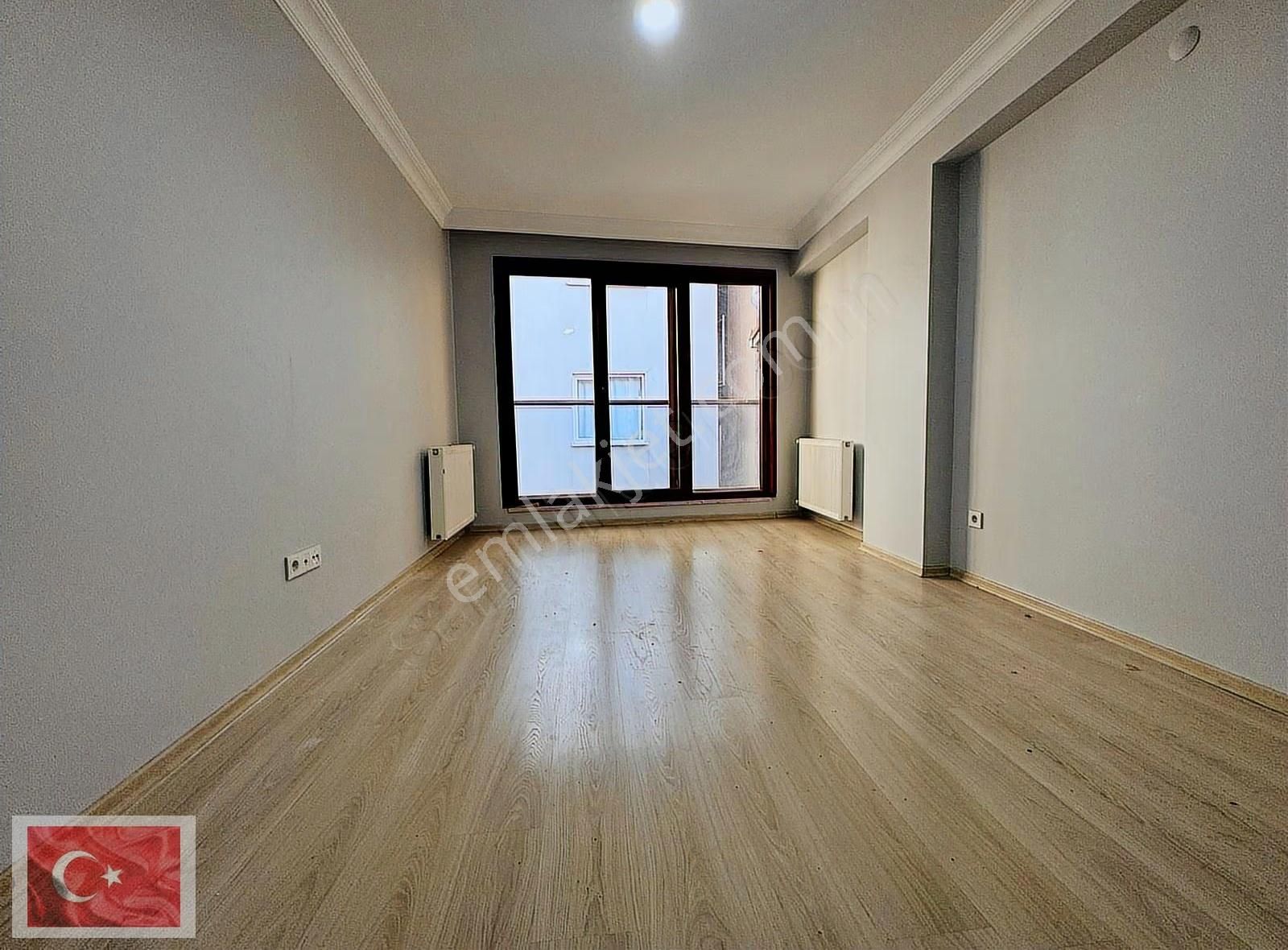 Cadde Üzeri 3+2 Çift Giriş Çift Mutfak Çift Wc'li Teraslı Dublex