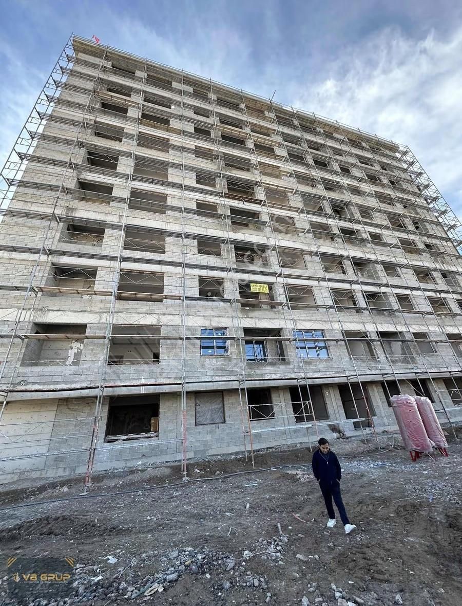 Vb Gruptan Camikebir Mahallesinde Satılık 2+1 Daire