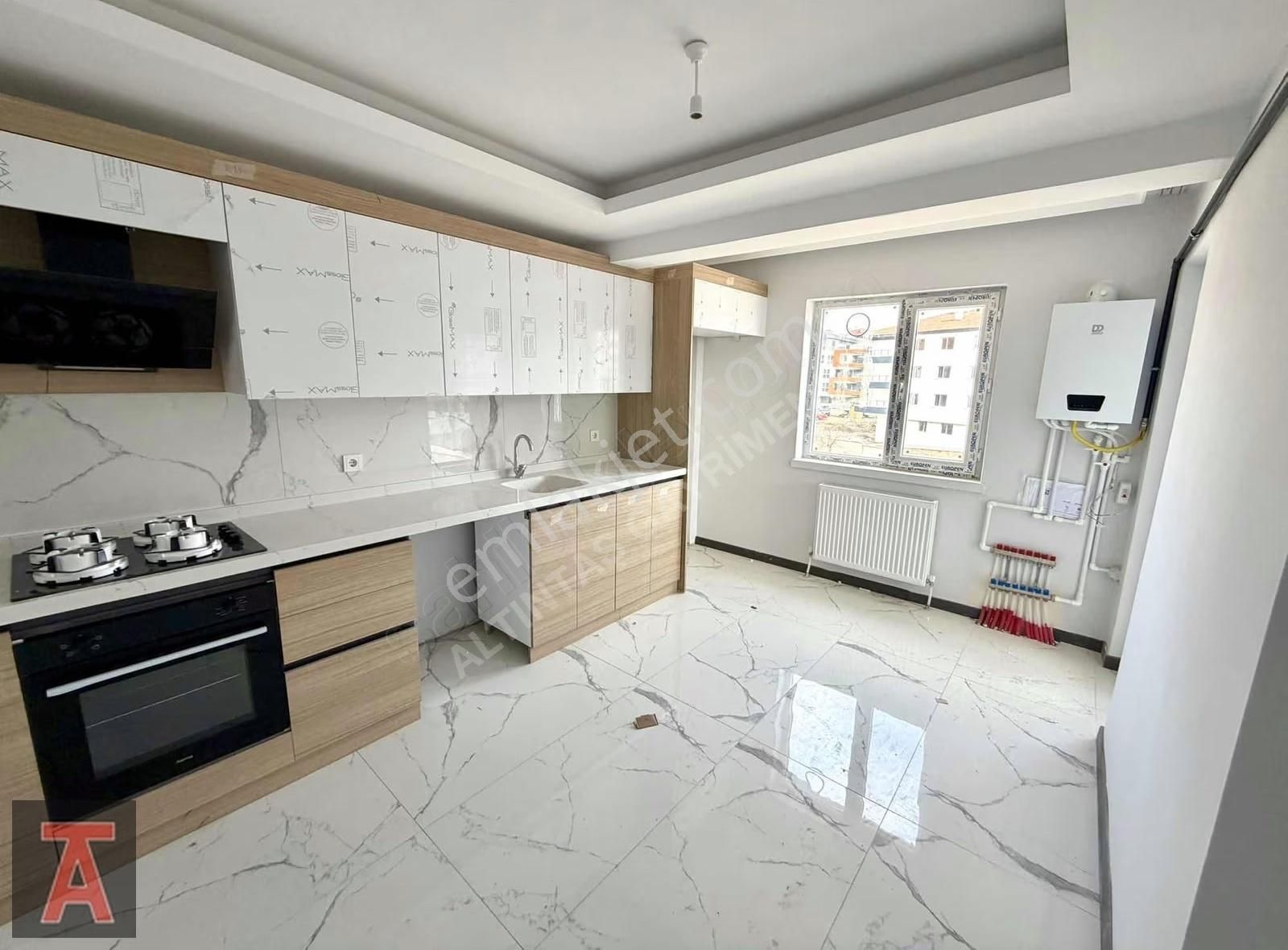Fevzi Çakmak Mah.sıfır Ara Katta Köşe Başı Bina Ön Cephe Lüx 3+1 - Görsel 13