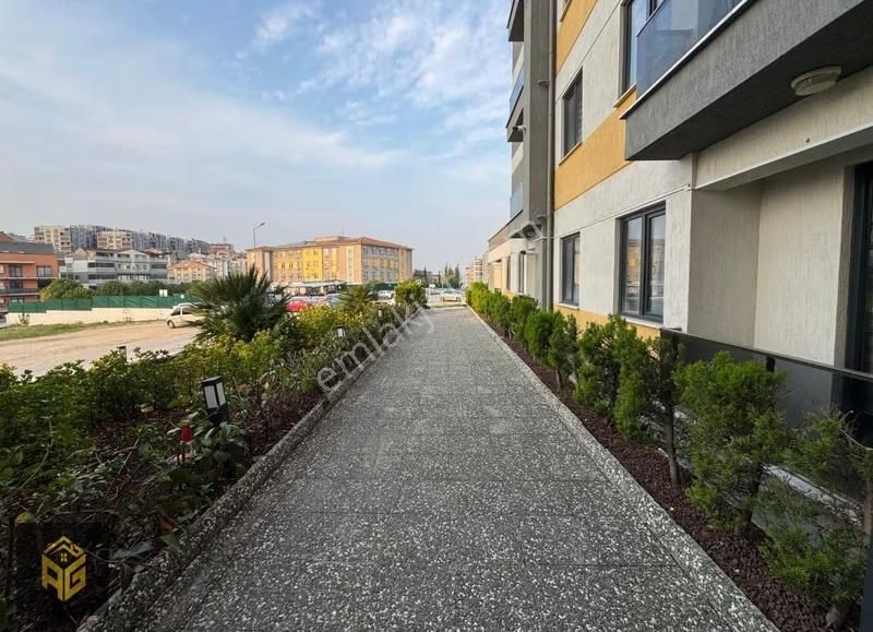 Dumlupınar Mahallesin De Kiralık Ulaşımı Kolay Eşyalı 2+1 Daire - Görsel 10