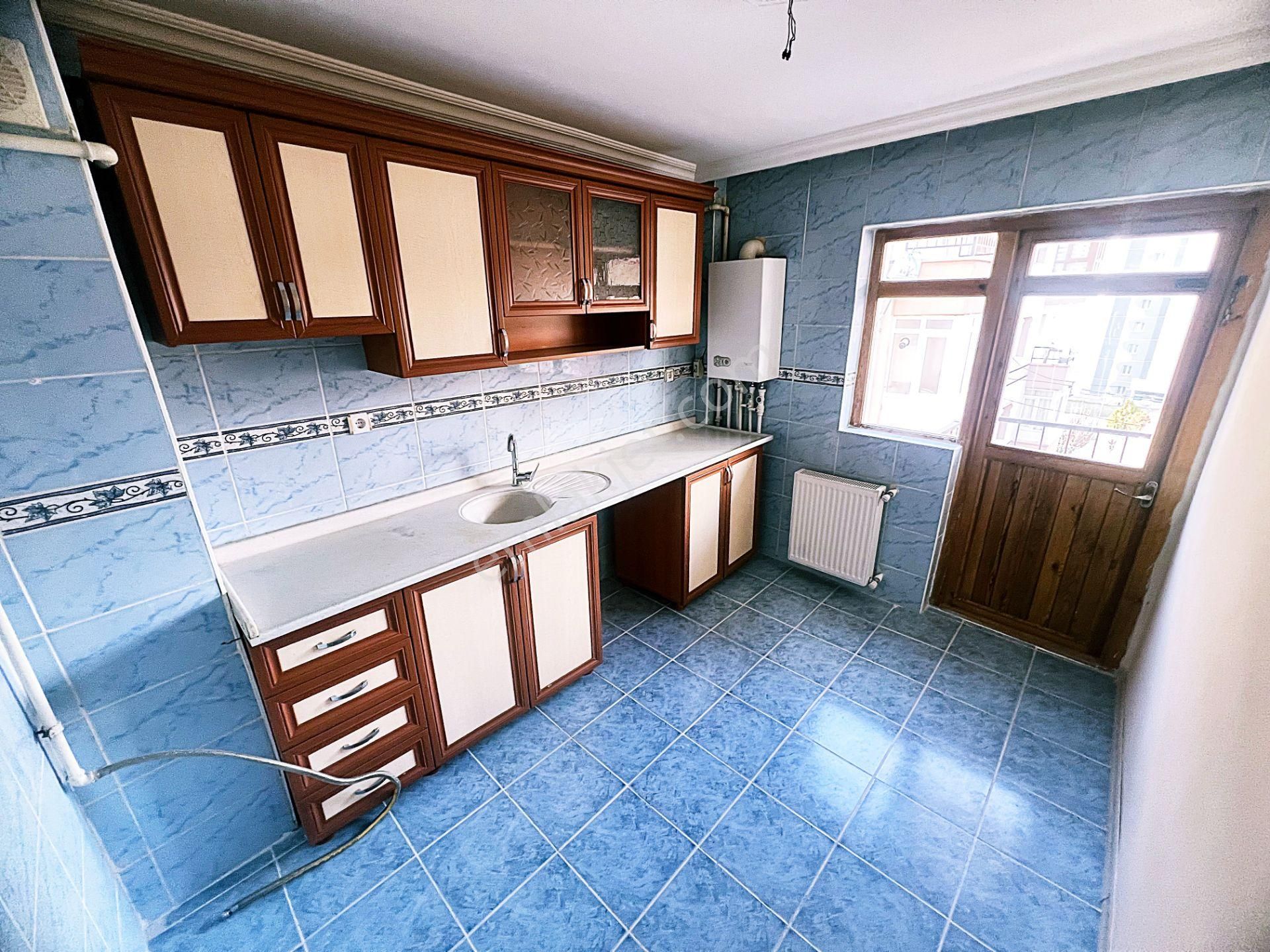 Cihandan Güventepede Demirdağ .kalaballı Cadde Sınırı 3+1 Daire - Görsel 3