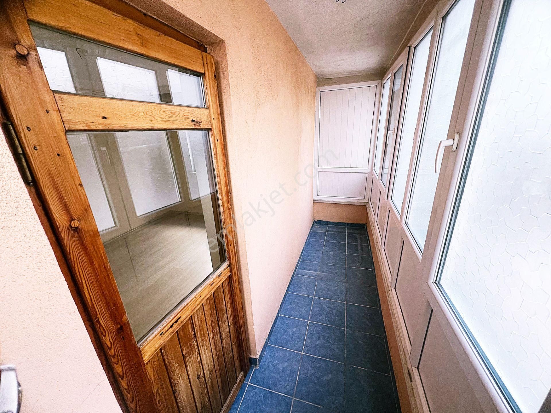 Cihandan Güventepede Demirdağ .kalaballı Cadde Sınırı 3+1 Daire - Görsel 25