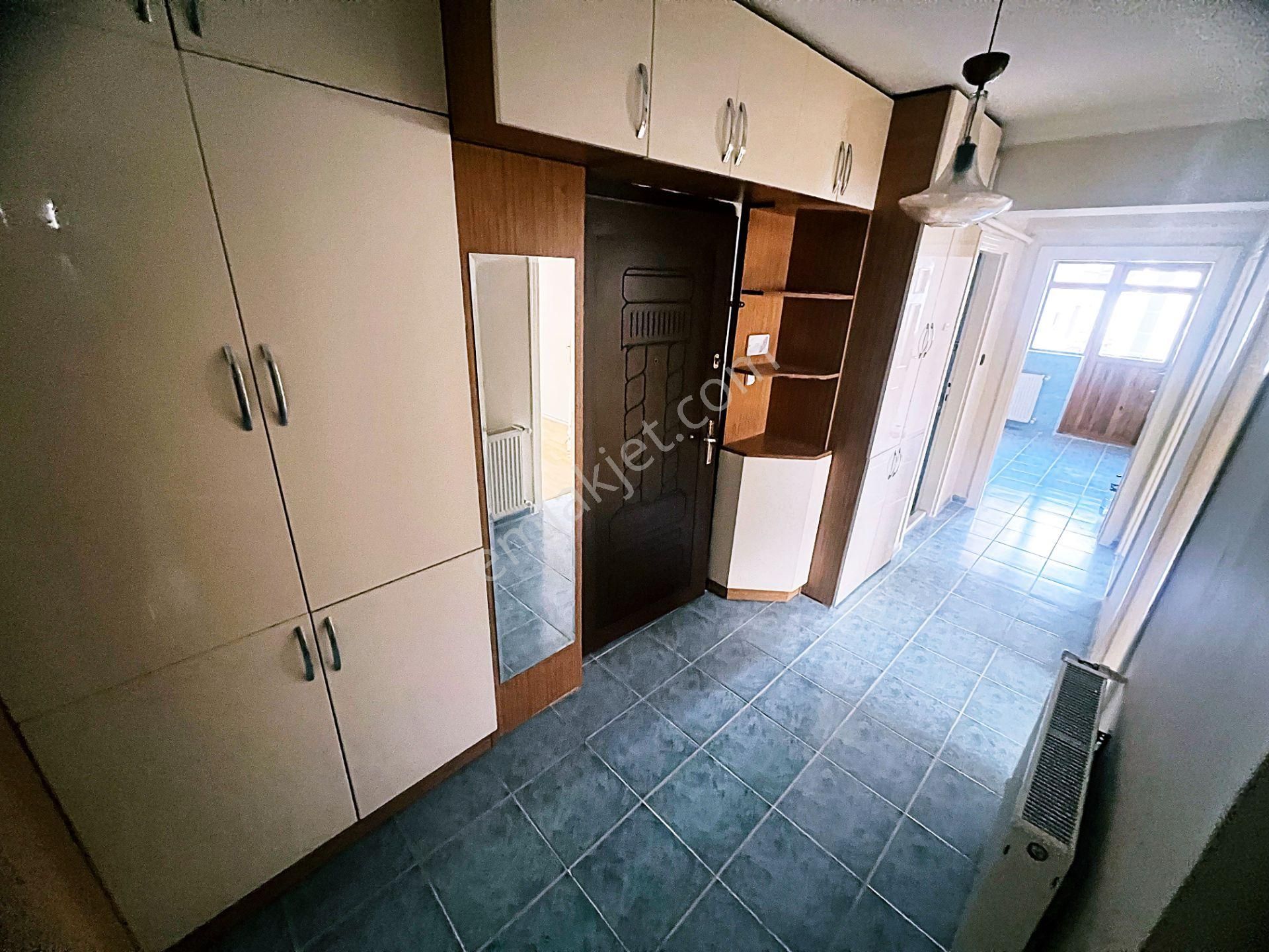 Cihandan Güventepede Demirdağ .kalaballı Cadde Sınırı 3+1 Daire - Görsel 27